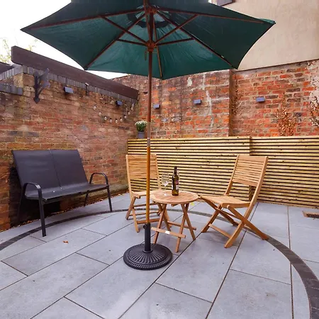 Robyn's Retreat-free Parking *