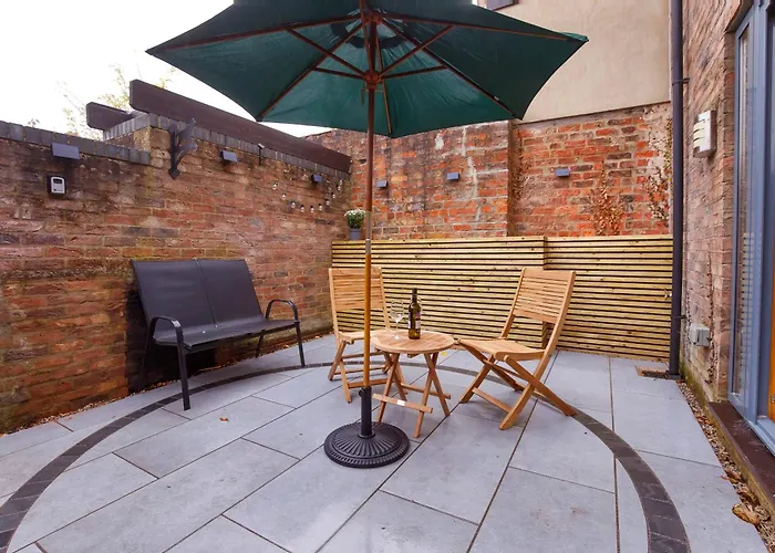 Robyn's Retreat-free Parking *